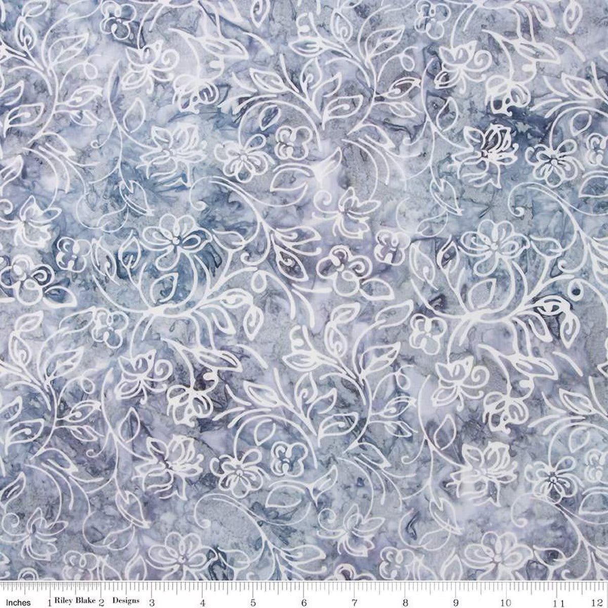 Riley Blake Designs Batiks Achromatic Dance Fog Gray